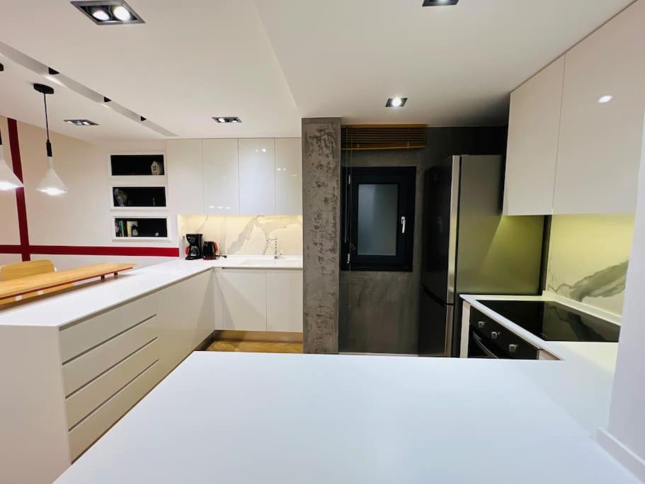 Redstripes Apartment テッサロニキ エクステリア 写真