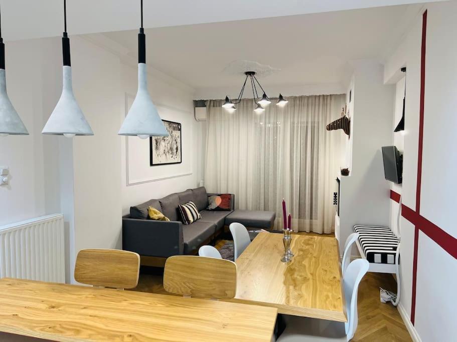 Redstripes Apartment テッサロニキ エクステリア 写真