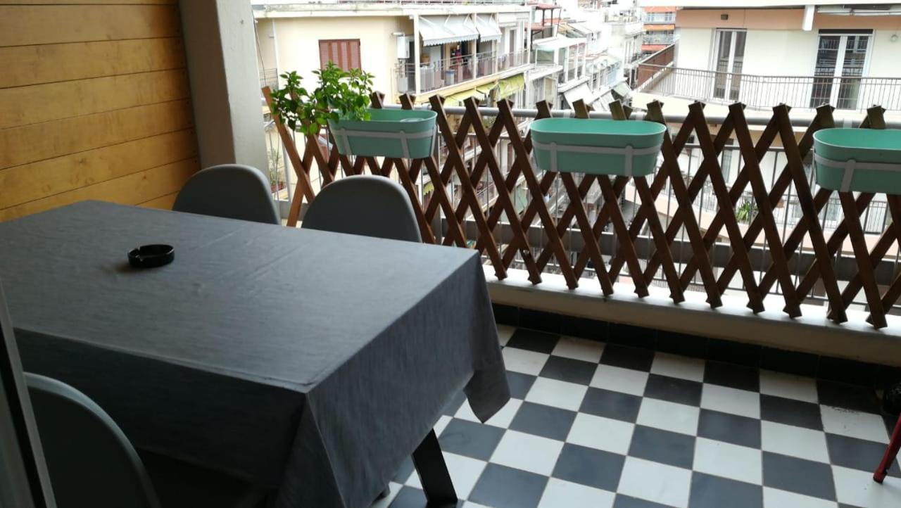 Redstripes Apartment テッサロニキ エクステリア 写真